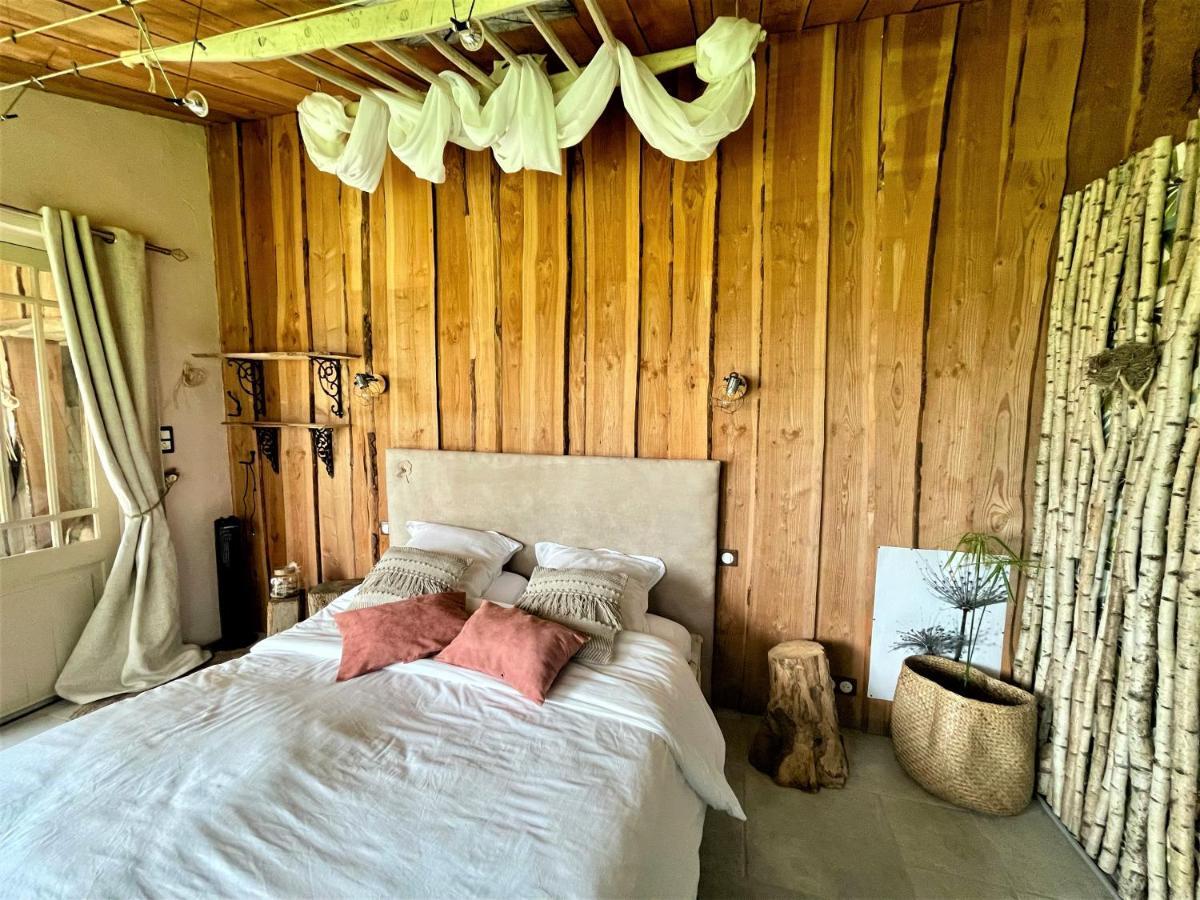 Bed and Breakfast Le P'Tit Nid De Gabriel Les Touches-de-Périgny Exteriér fotografie